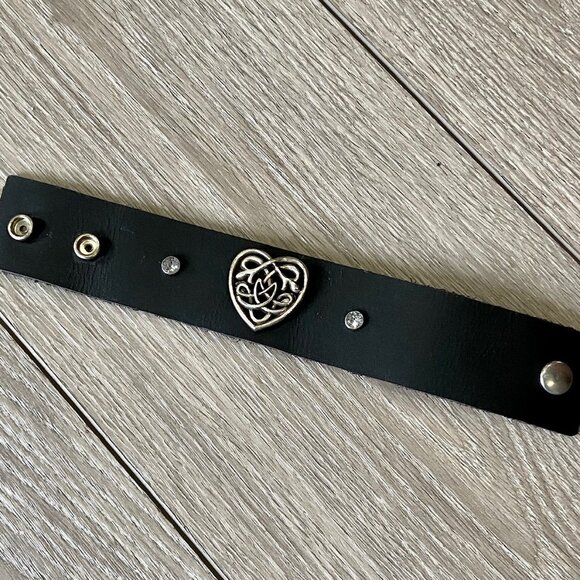 HEART - CELTIC - GENUINE LEATHER CUFF w/ 2 Swarovski Crystals- HANDMADE "USA" - Picture 4 of 5